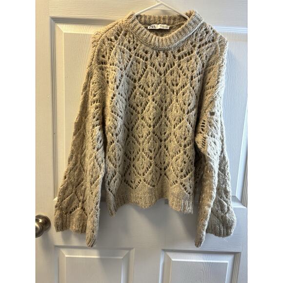 Zara Cream Crochet Knit Sweater Size Medium Bell Sleeve - Picture 1 of 7